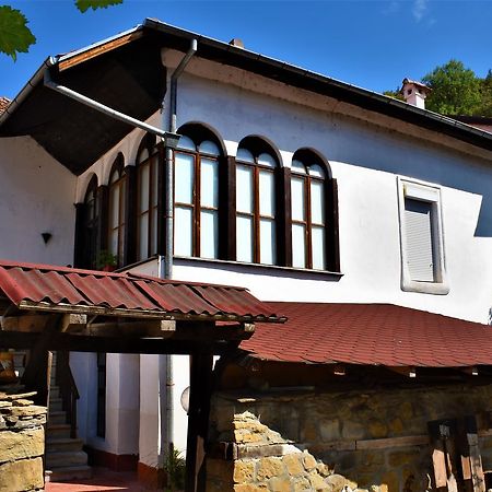 Hotel Bilyana Lovech Exteriör bild