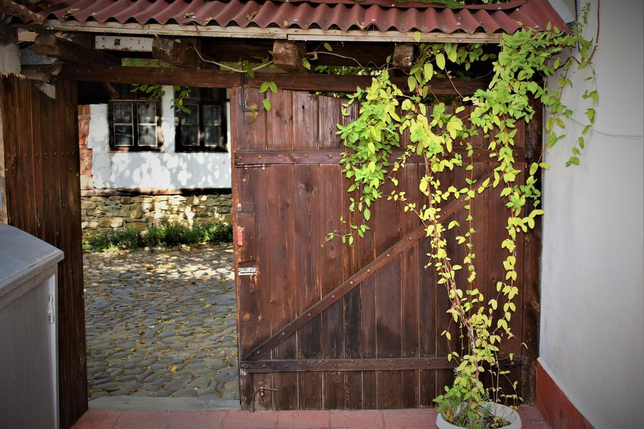 Hotel Bilyana Lovech Exteriör bild