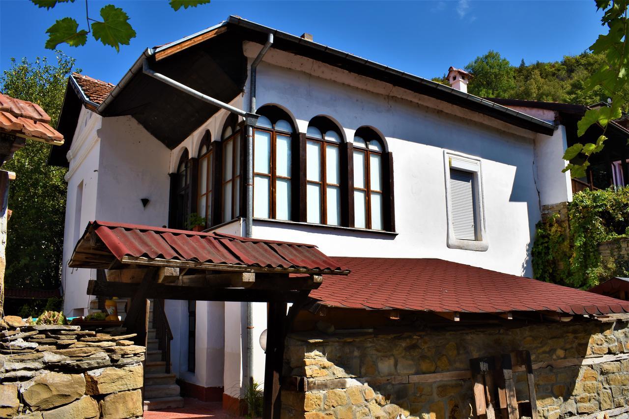 Hotel Bilyana Lovech Exteriör bild